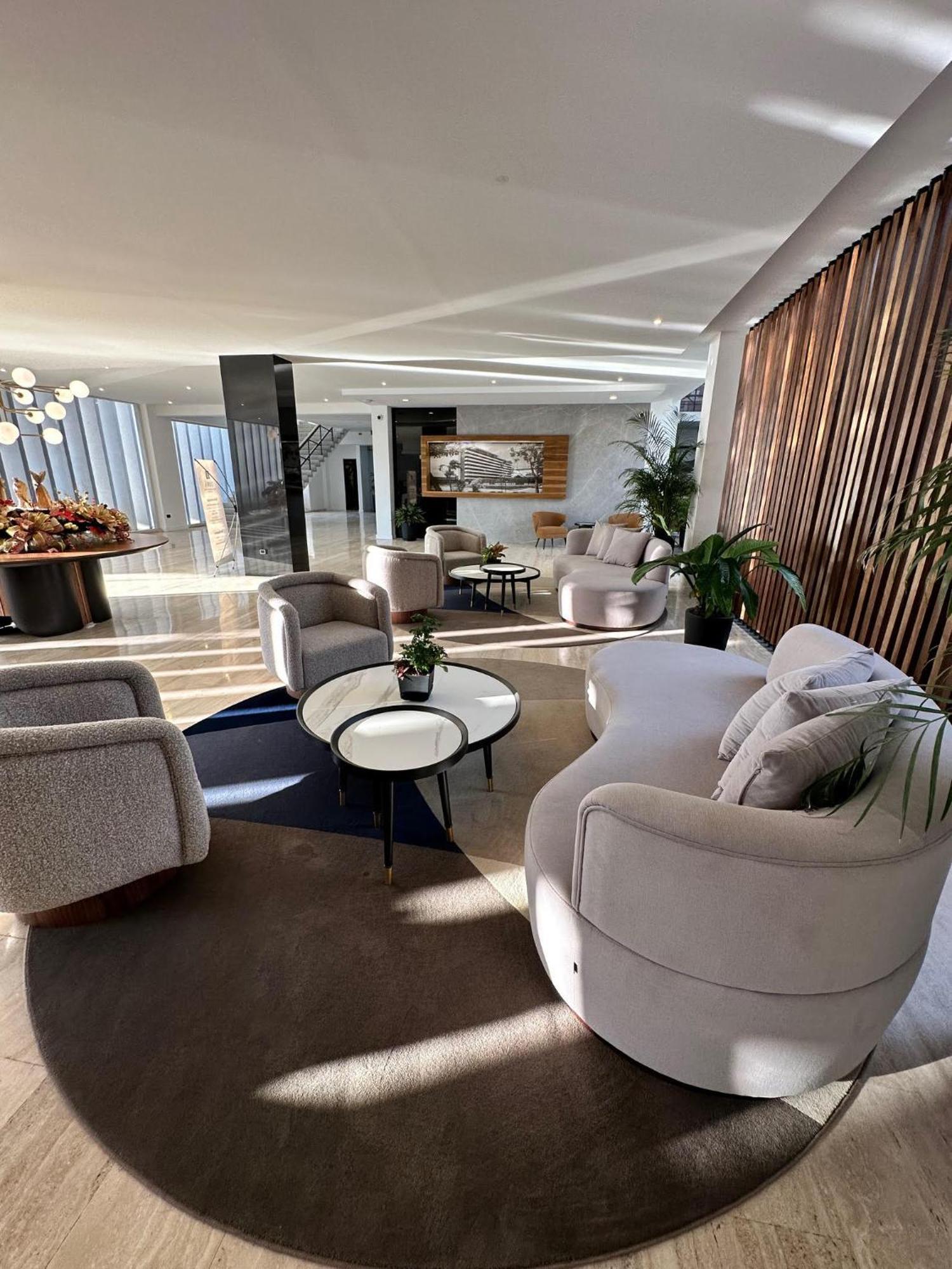 Eurobuilding Tama San Cristobal Hotel Eksteriør billede
